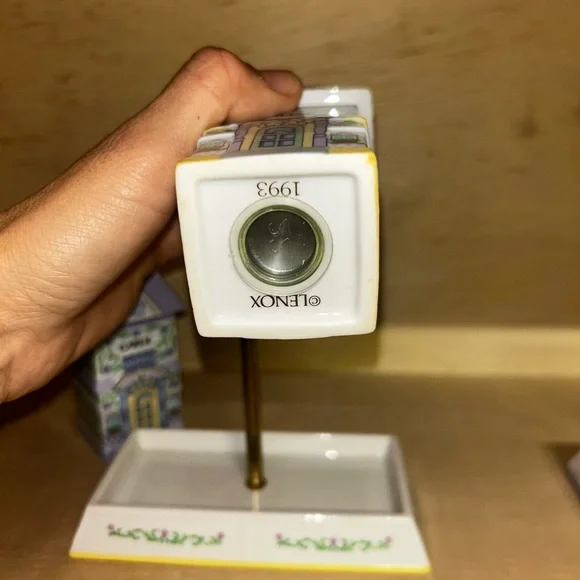 Lenox Village Collection Garlic & Cheese Shaker Set with Caddy - Picture 3 of 6